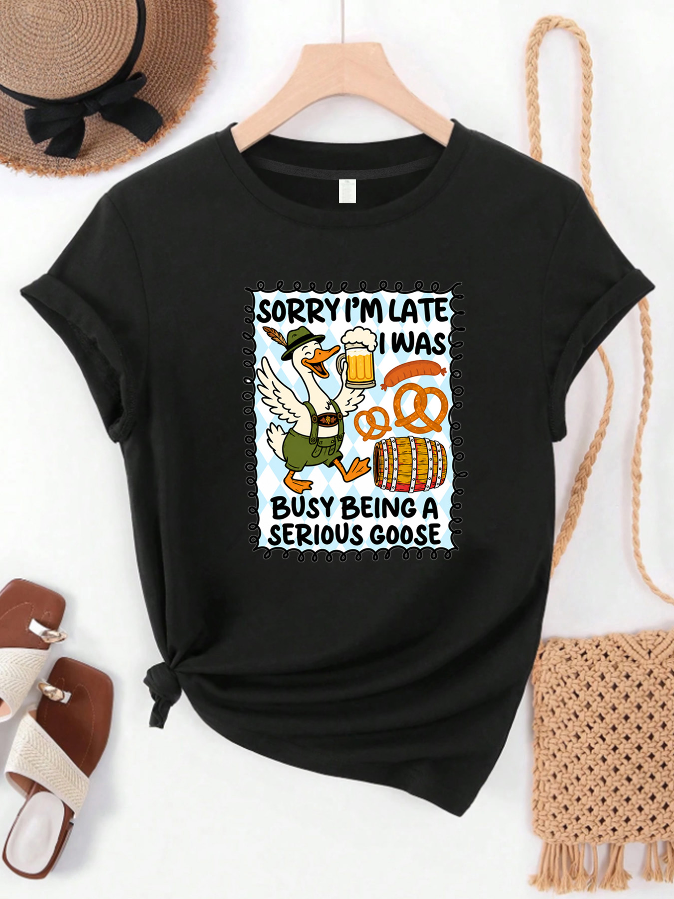 Wine Plus Beer - 【MYJ06269】ビールフェスティバル レディース プラスサイズ Tシャツ ワインセットコレクション柄 ラウンドネック半袖Tシャツ