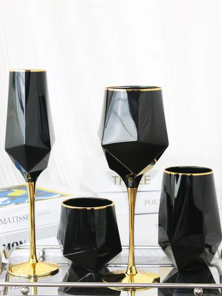 Wine In Beer Glass - 純粋な黒のクリスタルのワイングラス,金色のエッジ,豪華なゴブレット,不規則なモデルの部屋,特別なシャンパンカップ,ウイスキー,ビールグラス